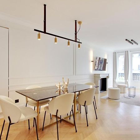 Stunning Apartment With View At The Very Heart Of Parigi Esterno foto
