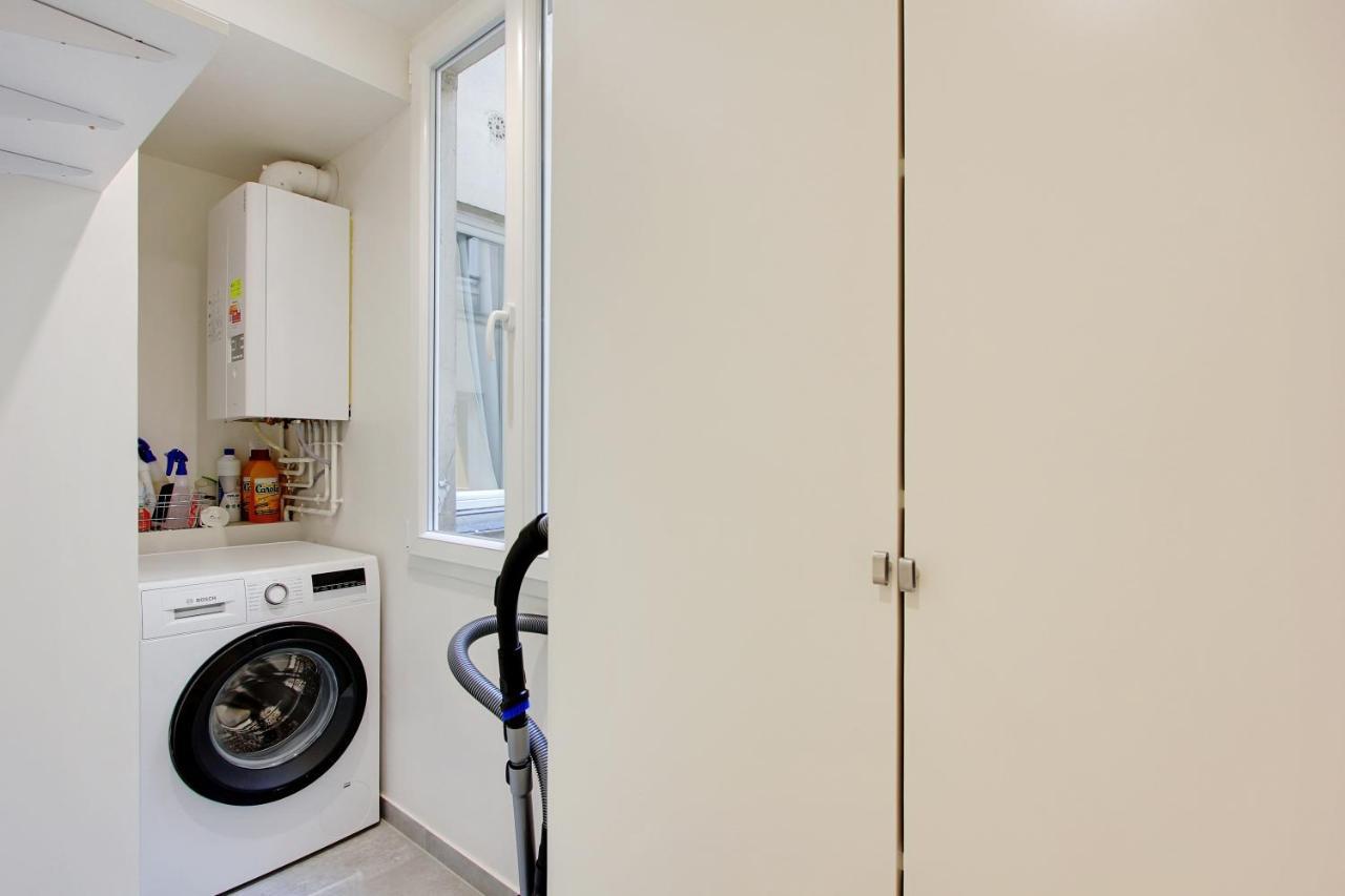 Stunning Apartment With View At The Very Heart Of Parigi Esterno foto