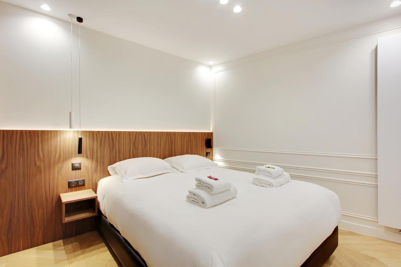 Stunning Apartment With View At The Very Heart Of Parigi Esterno foto